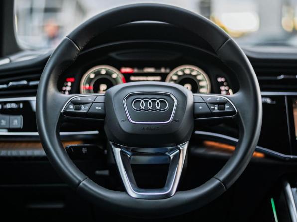 Audi Q8 I (4M) с пробегом 2022 года, цена 6 750 000 рублей, 115834 км, внедорожник, Автокод Объявления