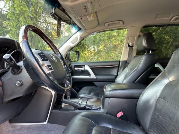 Toyota Land Cruiser 200 Series Рестайлинг 1 с пробегом 2013 года, цена 3 719 000 рублей, 209756 км, внедорожник, Автокод Объявления