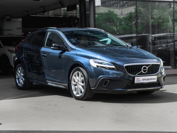 Volvo V40 Cross Country I Рестайлинг с пробегом 2019 года, цена 2 500 000 рублей, 30323 км, хэтчбек, Автокод Объявления