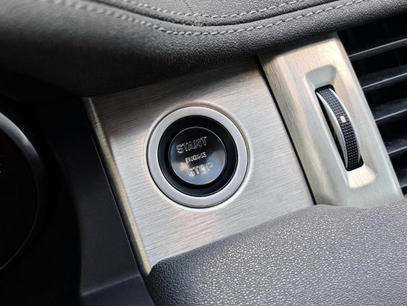 Land Rover Range Rover Evoque I Рестайлинг с пробегом 2016 года, цена 2 100 000 рублей, 180485 км, внедорожник, Автокод Объявления