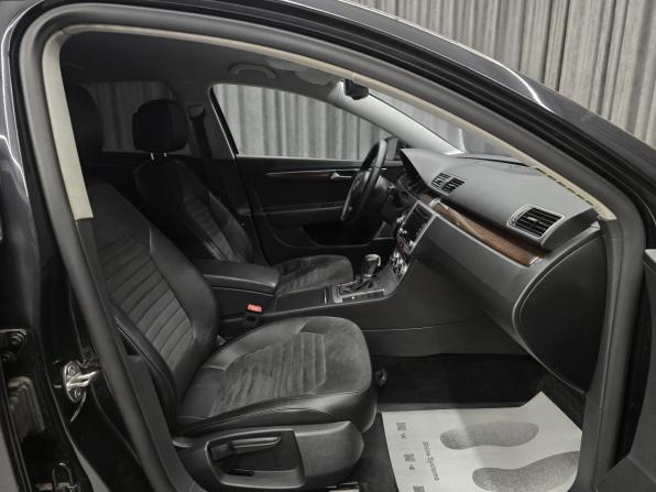 Volkswagen Passat B7 с пробегом 2012 года, цена 950 000 рублей, 186600 км, седан, Автокод Объявления