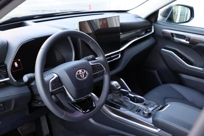 Toyota Highlander IV (XU70) с пробегом 2025 года, цена 5 990 000 рублей, 35 км, внедорожник, Автокод Объявления