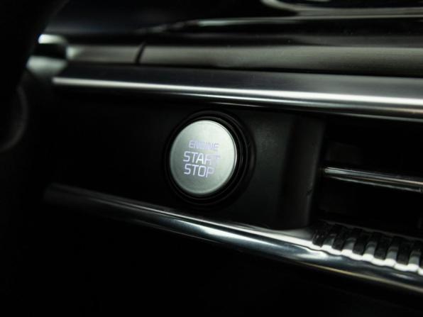 Kia K5 III с пробегом 2021 года, цена 2 449 700 рублей, 130755 км, седан, Автокод Объявления