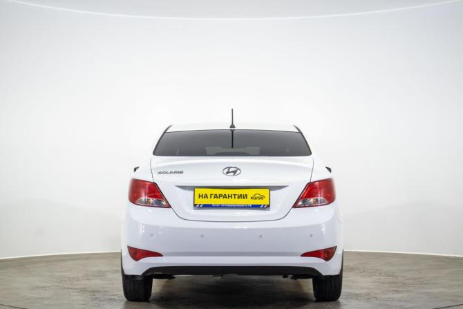 Hyundai Solaris I Рестайлинг с пробегом 2015 года, цена 979 000 рублей, 227000 км, седан, Автокод Объявления