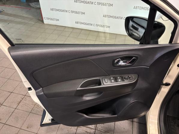 Renault Kaptur I с пробегом 2019 года, цена 1 359 000 рублей, 121241 км, внедорожник, Автокод Объявления