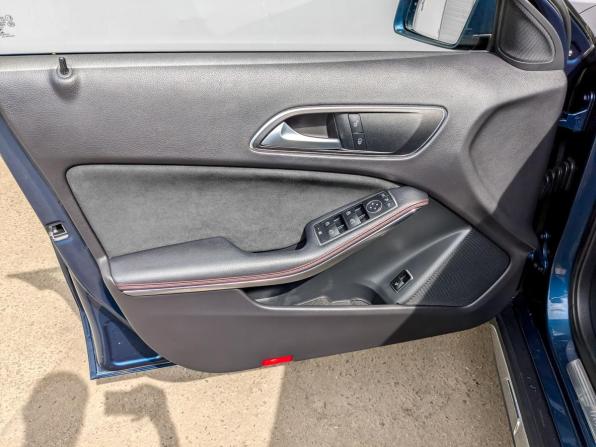 Mercedes-Benz GLA I (X156) Рестайлинг с пробегом 2019 года, цена 2 595 000 рублей, 49821 км, внедорожник, Автокод Объявления