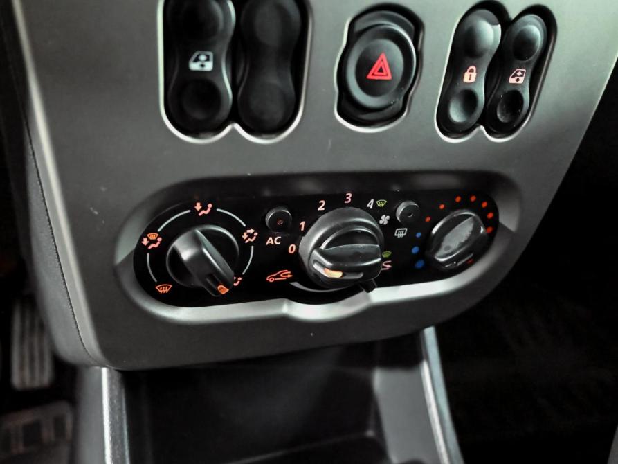 Renault Sandero I Екатеринбург  - изображение 8