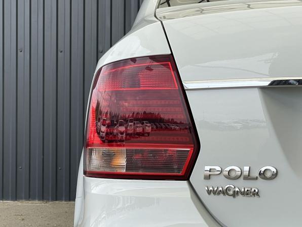 Volkswagen Polo V Рестайлинг с пробегом 2016 года, цена 1 177 000 рублей, 102847 км, седан, Автокод Объявления