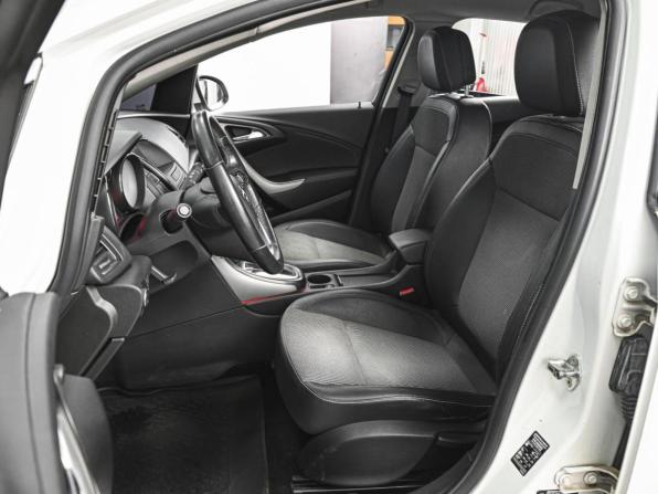 Opel Astra J с пробегом 2011 года, цена 750 000 рублей, 93634 км, хэтчбек, Автокод Объявления