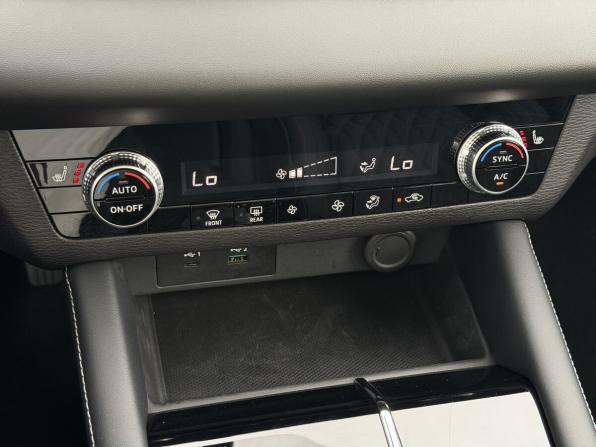 Mitsubishi Outlander IV с пробегом 2023 года, цена 3 850 000 рублей, 30 км, внедорожник, Автокод Объявления