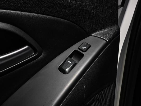 Hyundai ix35 I Рестайлинг с пробегом 2013 года, цена 1 350 000 рублей, 165219 км, внедорожник, Автокод Объявления