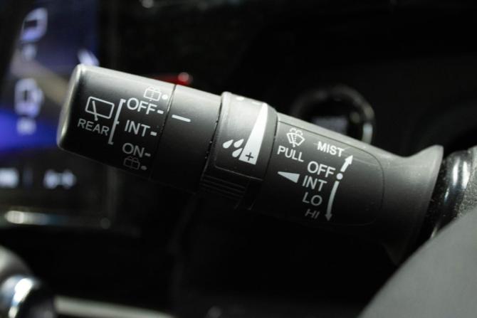 Honda Stepwgn V Рестайлинг с пробегом 2019 года, цена 3 049 000 рублей, 64408 км, минивэн, Автокод Объявления