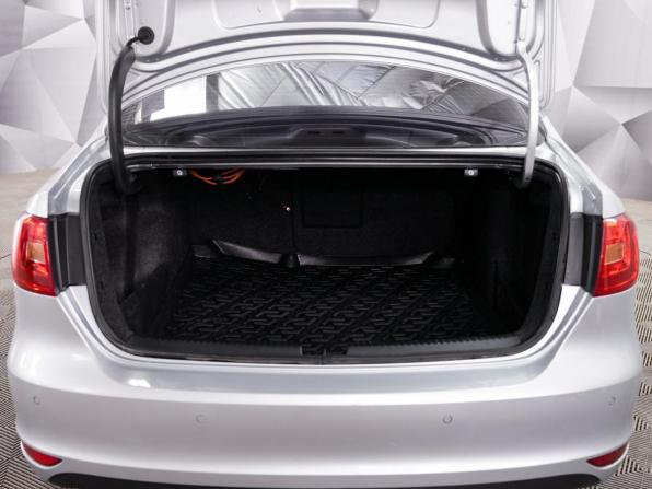 Volkswagen Jetta VI с пробегом 2011 года, цена 864 000 рублей, 200000 км, седан, Автокод Объявления