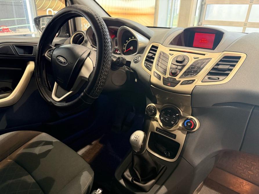 Ford Fiesta Mk6 Екатеринбург  - изображение 17