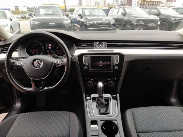 Volkswagen Passat B8 с пробегом 2017 года, цена 1 781 000 рублей, 123147 км, седан, Автокод Объявления