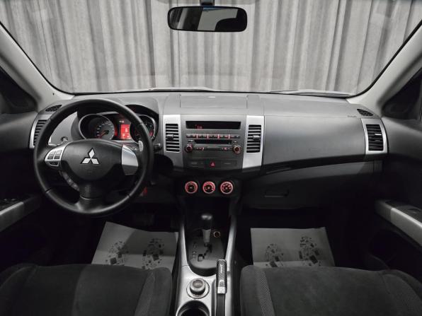 Mitsubishi Outlander II с пробегом 2007 года, цена 970 000 рублей, 235300 км, внедорожник, Автокод Объявления