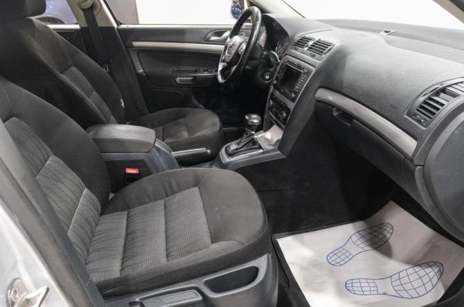 Skoda Octavia II (A5) Рестайлинг с пробегом 2013 года, цена 949 000 рублей, 255000 км, лифтбек, Автокод Объявления