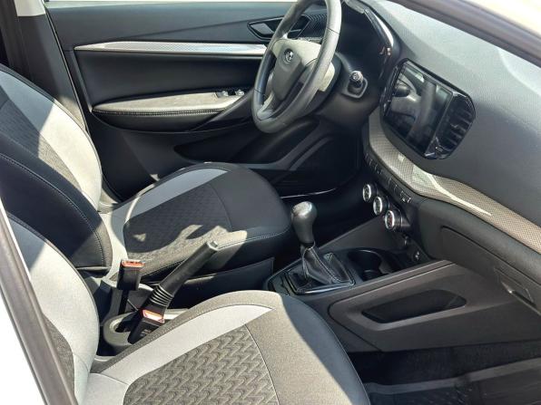 Lada (ВАЗ) Vesta I Рестайлинг (NG) с пробегом 2023 года, цена 950 000 рублей, 91063 км, седан, Автокод Объявления