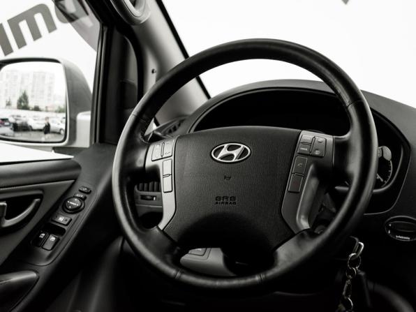 Hyundai Grand Starex I Рестайлинг с пробегом 2017 года, цена 2 650 000 рублей, 144259 км, минивэн, Автокод Объявления