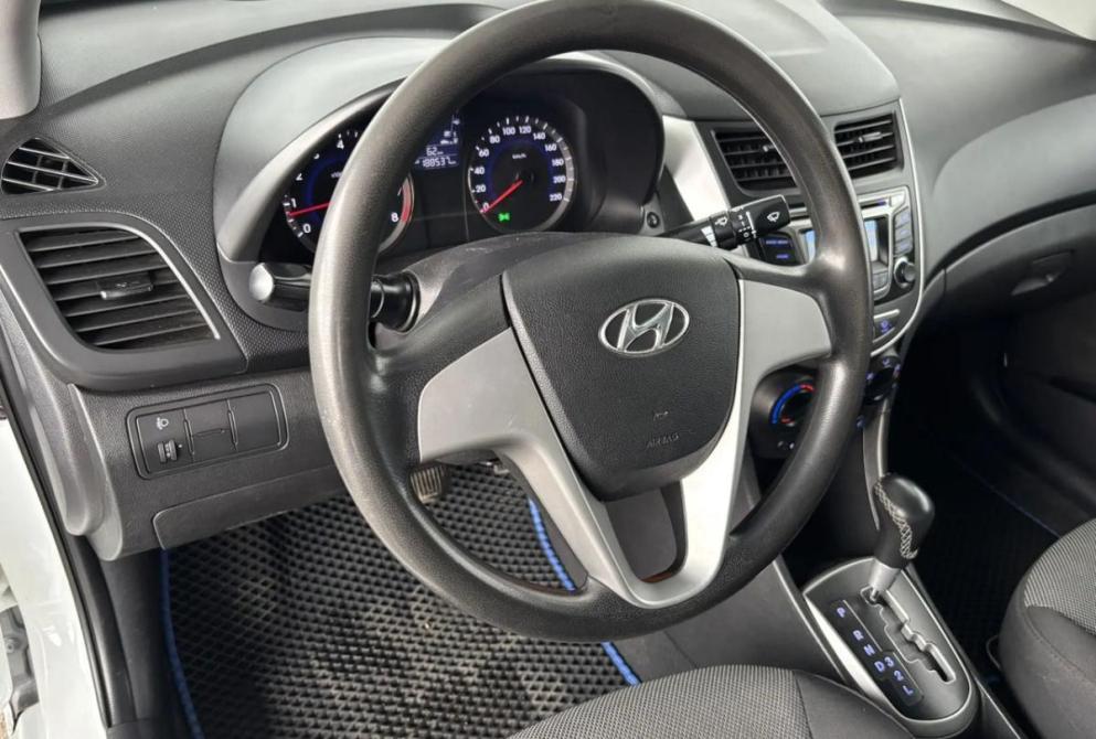 Hyundai Solaris I Киров  - изображение 18