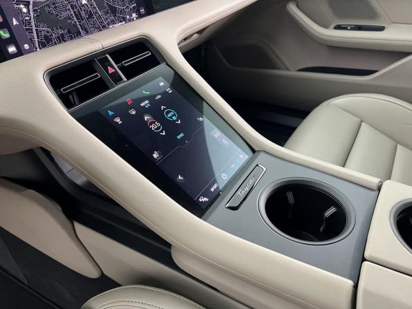 Porsche Taycan I с пробегом 2022 года, цена 9 990 000 рублей, 27300 км, универсал, Автокод Объявления