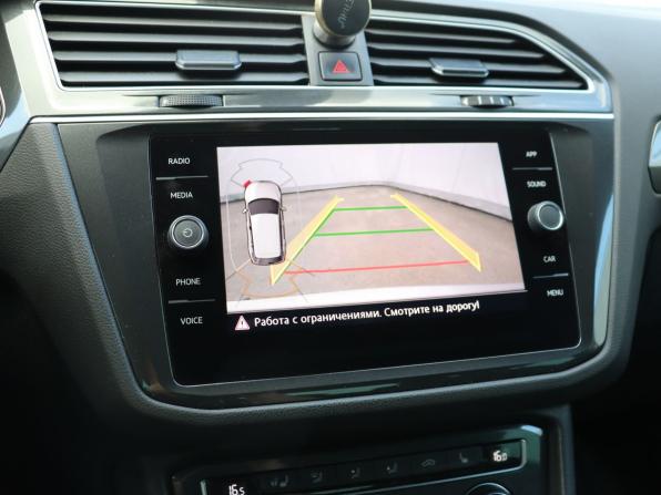 Volkswagen Tiguan II с пробегом 2019 года, цена 2 199 000 рублей, 115403 км, внедорожник, Автокод Объявления