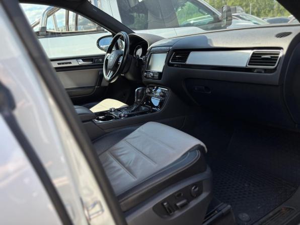 Volkswagen Touareg II Рестайлинг с пробегом 2017 года, цена 3 780 000 рублей, 185388 км, внедорожник, Автокод Объявления