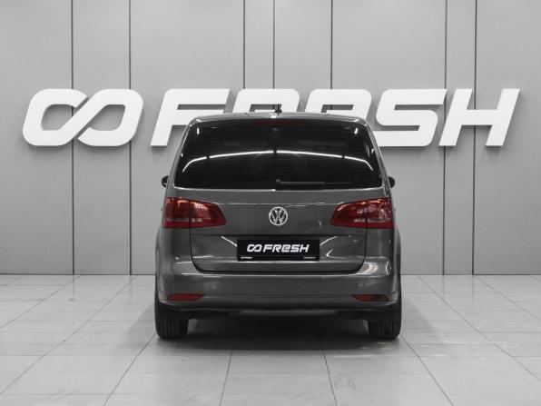 Volkswagen Touran I Рестайлинг 2 с пробегом 2011 года, цена 1 179 000 рублей, 140161 км, компактвэн, Автокод Объявления