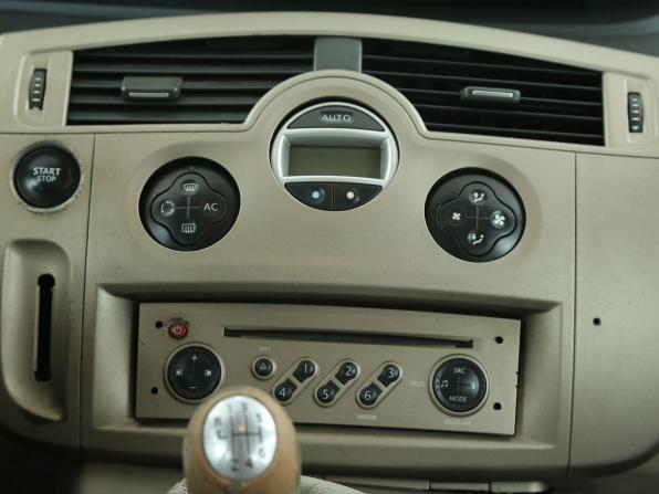 Renault Scenic II Рестайлинг с пробегом 2009 года, цена 305 000 рублей, 243000 км, компактвэн, Автокод Объявления