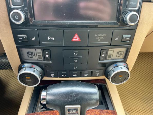 Volkswagen Touareg I Рестайлинг с пробегом 2008 года, цена 899 000 рублей, 288000 км, внедорожник, Автокод Объявления