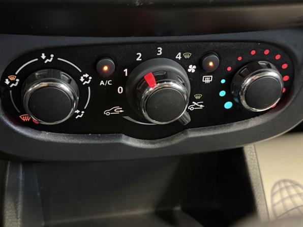 Lada (ВАЗ) Largus I Рестайлинг с пробегом 2024 года, цена 1 265 000 рублей, 31797 км, универсал, Автокод Объявления