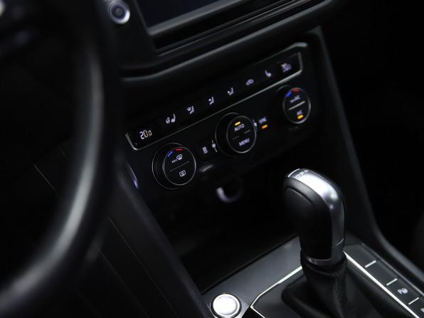 Volkswagen Tiguan II с пробегом 2017 года, цена 2 150 000 рублей, 218413 км, внедорожник, Автокод Объявления