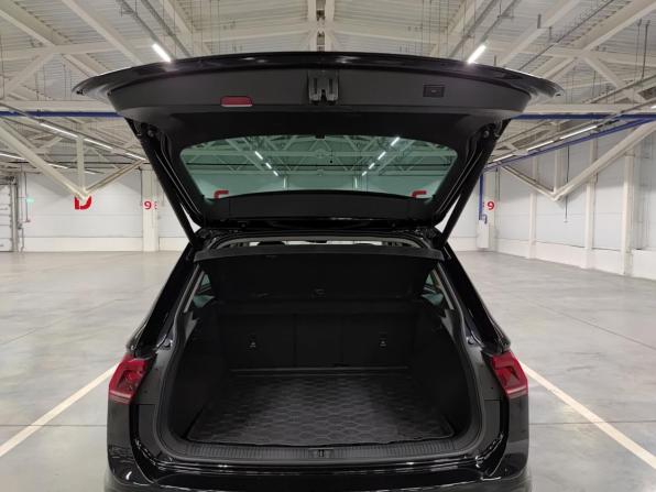 Volkswagen Tiguan II с пробегом 2018 года, цена 2 560 000 рублей, 142519 км, внедорожник, Автокод Объявления