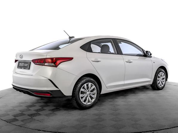 Hyundai Solaris II Рестайлинг с пробегом 2022 года, цена 1 570 000 рублей, 56952 км, седан, Автокод Объявления