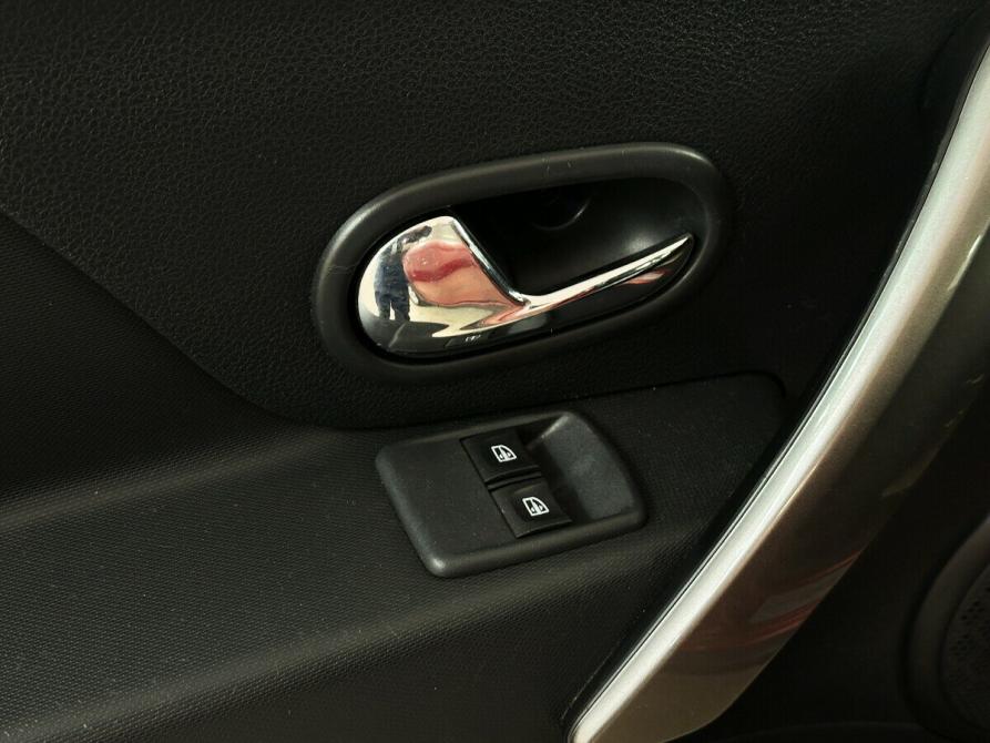 Renault Sandero II Москва  - изображение 9