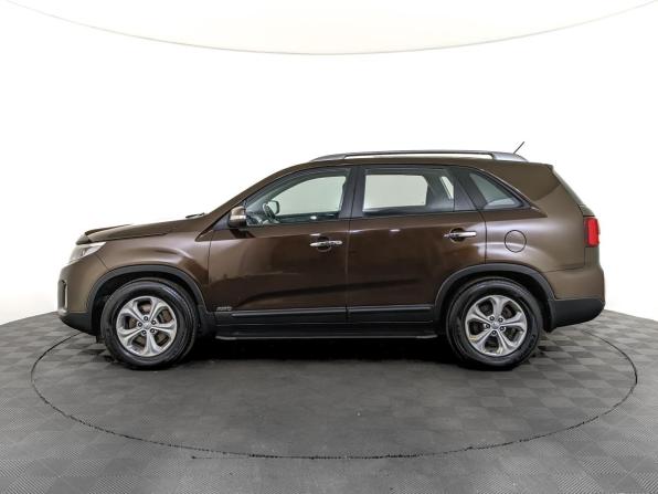 Kia Sorento II Рестайлинг с пробегом 2018 года, цена 1 750 000 рублей, 208000 км, внедорожник, Автокод Объявления