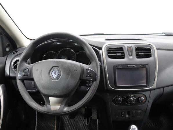 Renault Sandero II с пробегом 2018 года, цена 939 000 рублей, 88727 км, хэтчбек, Автокод Объявления