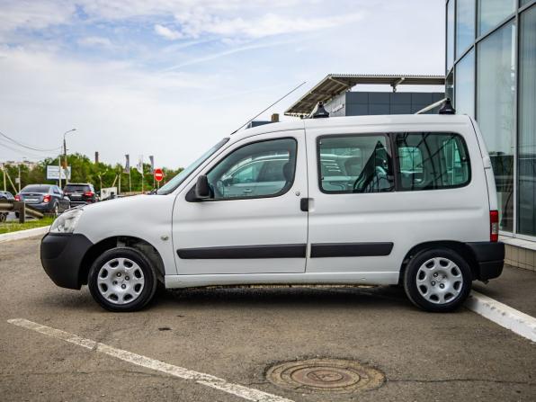 Peugeot Partner II с пробегом 2011 года, цена 498 000 рублей, 208102 км, компактвэн, Автокод Объявления