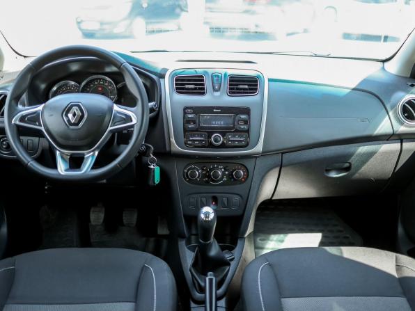 Renault Logan II Рестайлинг с пробегом 2019 года, цена 1 169 000 рублей, 118979 км, седан, Автокод Объявления