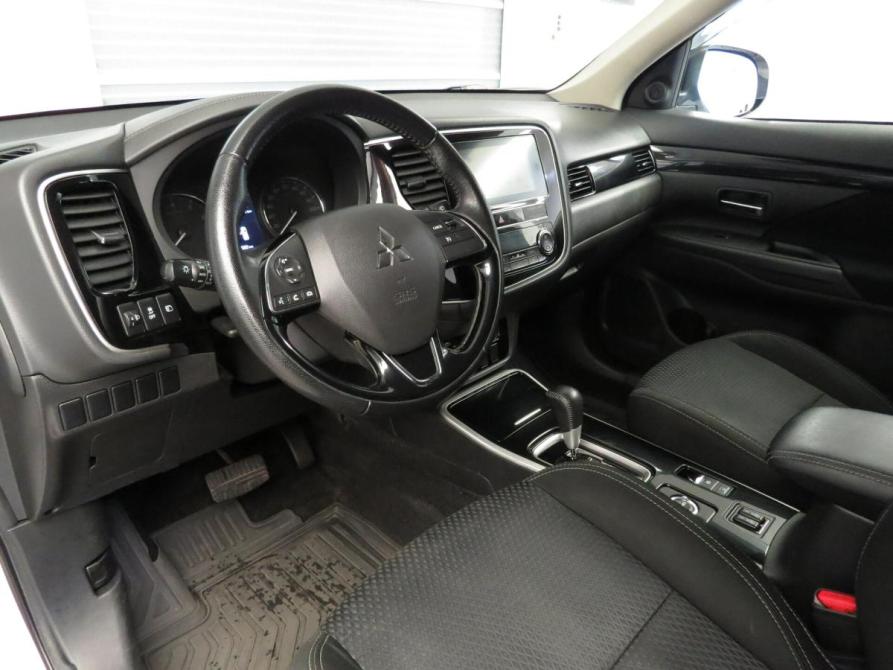 Mitsubishi Outlander III Рестайлинг 3 Санкт-Петербург  - изображение 7