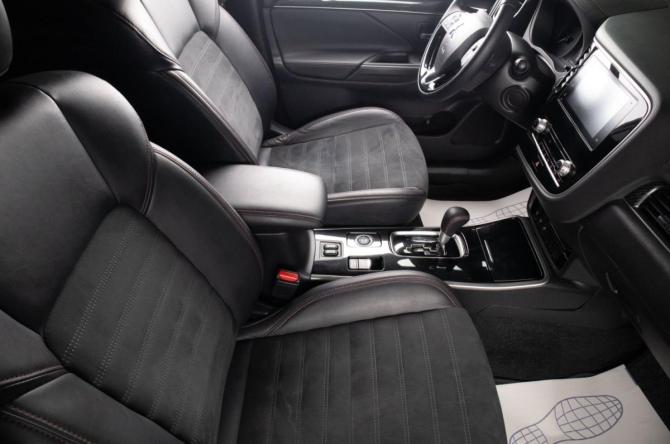 Mitsubishi Outlander III Рестайлинг 3 с пробегом 2021 года, цена 2 649 000 рублей, 59269 км, внедорожник, Автокод Объявления