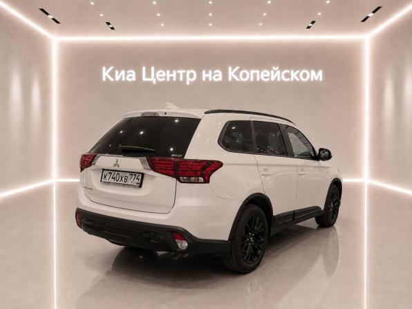 Mitsubishi Outlander III Рестайлинг 3 с пробегом 2021 года, цена 2 699 000 рублей, 67000 км, внедорожник, Автокод Объявления
