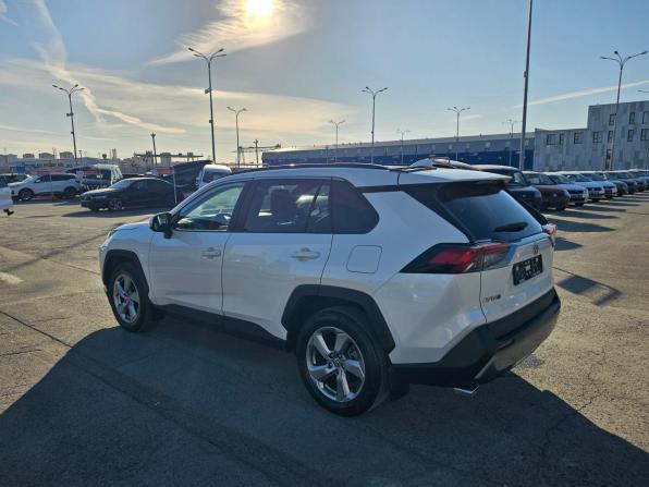 Toyota RAV4 V (XA50) с пробегом 2019 года, цена 2 799 995 рублей, 135090 км, внедорожник, Автокод Объявления