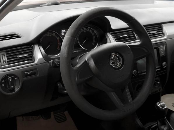 Skoda Rapid I Рестайлинг с пробегом 2017 года, цена 980 000 рублей, 134159 км, лифтбек, Автокод Объявления