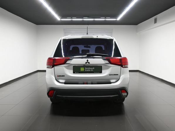 Mitsubishi Outlander III Рестайлинг 2 с пробегом 2015 года, цена 1 345 000 рублей, 249303 км, внедорожник, Автокод Объявления
