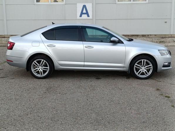 Skoda Octavia III (A7) Рестайлинг с пробегом 2017 года, цена 1 790 000 рублей, 148630 км, лифтбек, Автокод Объявления