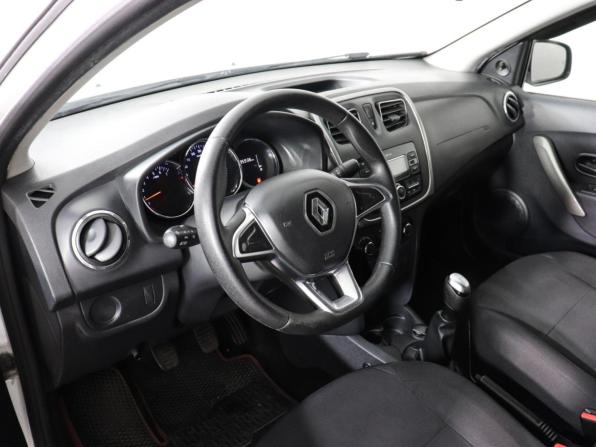 Renault Logan II Рестайлинг с пробегом 2021 года, цена 655 000 рублей, 195936 км, седан, Автокод Объявления
