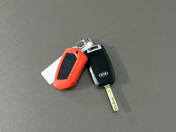 Kia Rio IV Рестайлинг с пробегом 2021 года, цена 1 750 000 рублей, 61921 км, седан, Автокод Объявления