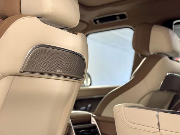 Land Rover Range Rover V с пробегом 2024 года, цена 31 800 000 рублей, 17452 км, внедорожник, Автокод Объявления