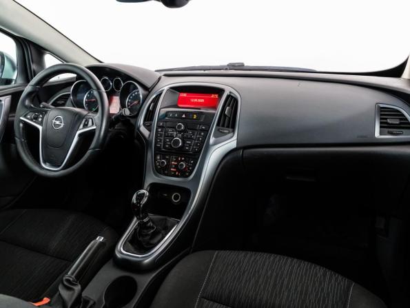 Opel Astra J Рестайлинг с пробегом 2012 года, цена 749 000 рублей, 224796 км, хэтчбек, Автокод Объявления